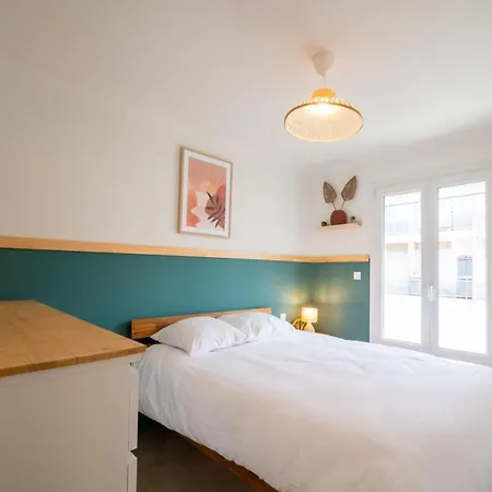 Nice 58m Near The Beach Historical Center Apartment Antibes
