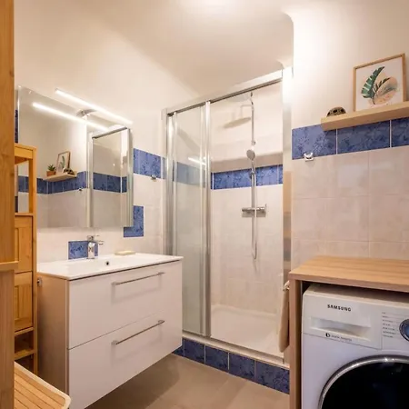 Apartmán Nice 58m Near The Beach Historical Center *